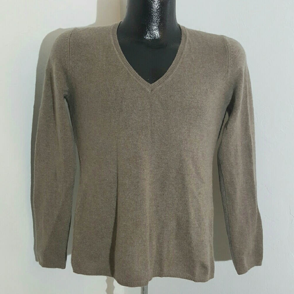 Charter Club Cashmere sweater size M